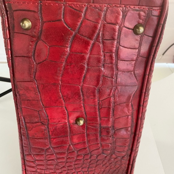 Crocodile Print Leather Handbag - Picture 13 of 16